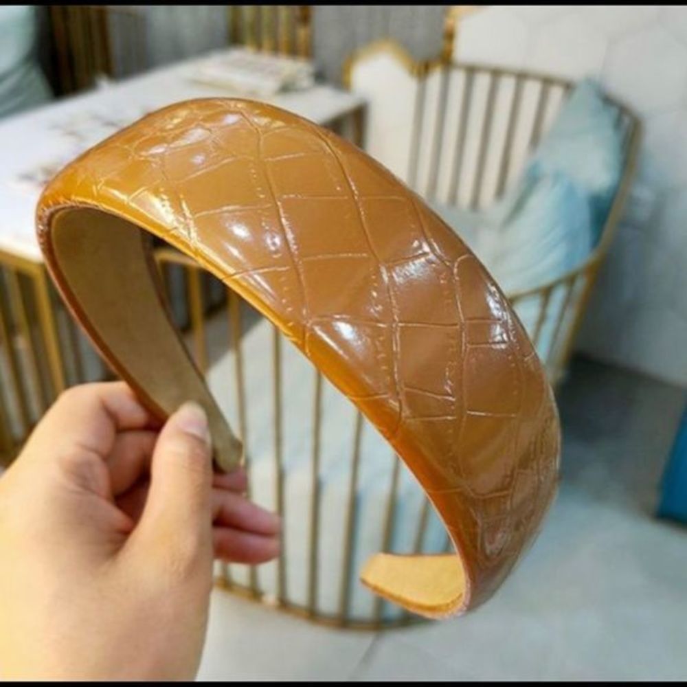 2/$20 The Blair headband CARAMEL